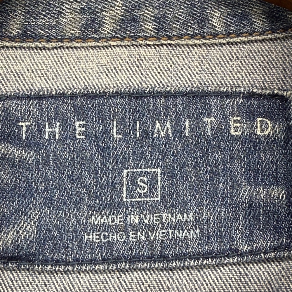 The Limited size Small Women’s Blue Distressed Denim Button Up Jean Jacket - Picture 5 of 8